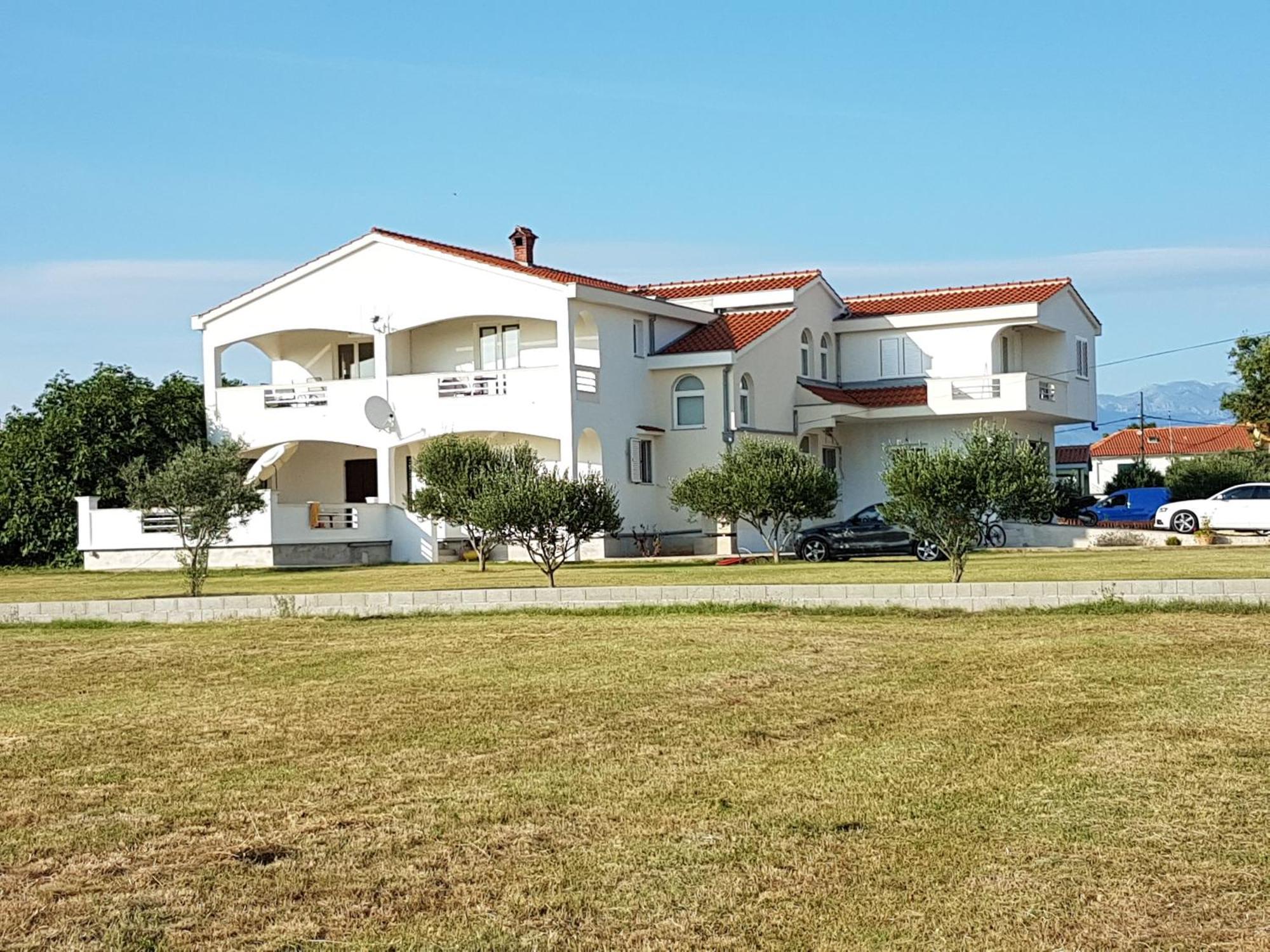 Apartments Mrdelja فرسي المظهر الخارجي الصورة