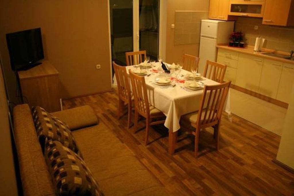 Apartments Mrdelja فرسي المظهر الخارجي الصورة