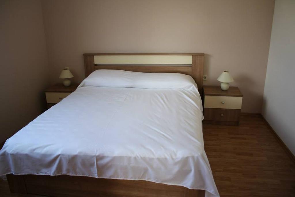 Apartments Mrdelja فرسي المظهر الخارجي الصورة