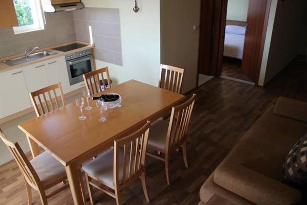 Apartments Mrdelja فرسي المظهر الخارجي الصورة
