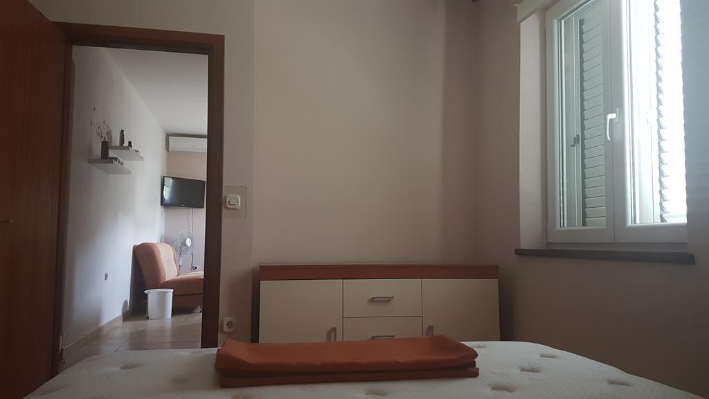 Apartments Mrdelja فرسي المظهر الخارجي الصورة